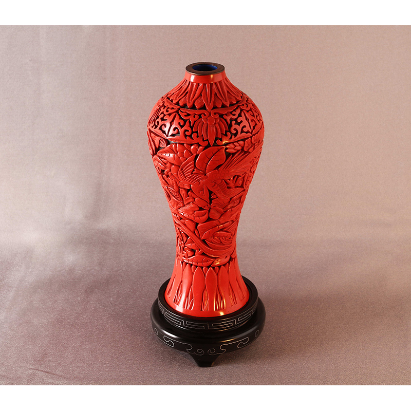 揚(yáng)州漆器廠手工雕漆美人瓶 匠心獨(dú)運(yùn)的家居與商務(wù)禮品